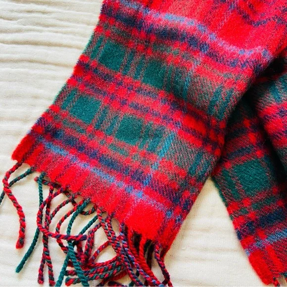 Lochcarron Highlander Tartan Plaid Lambs Wool Scarf Made in Scotland - Picture 2 of 5